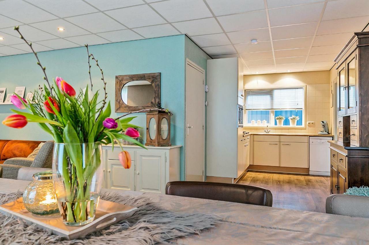 Sfeervol 6 Persoons Appartement - Van Alle Gemakken Voorzien! Bakkeveen エクステリア 写真